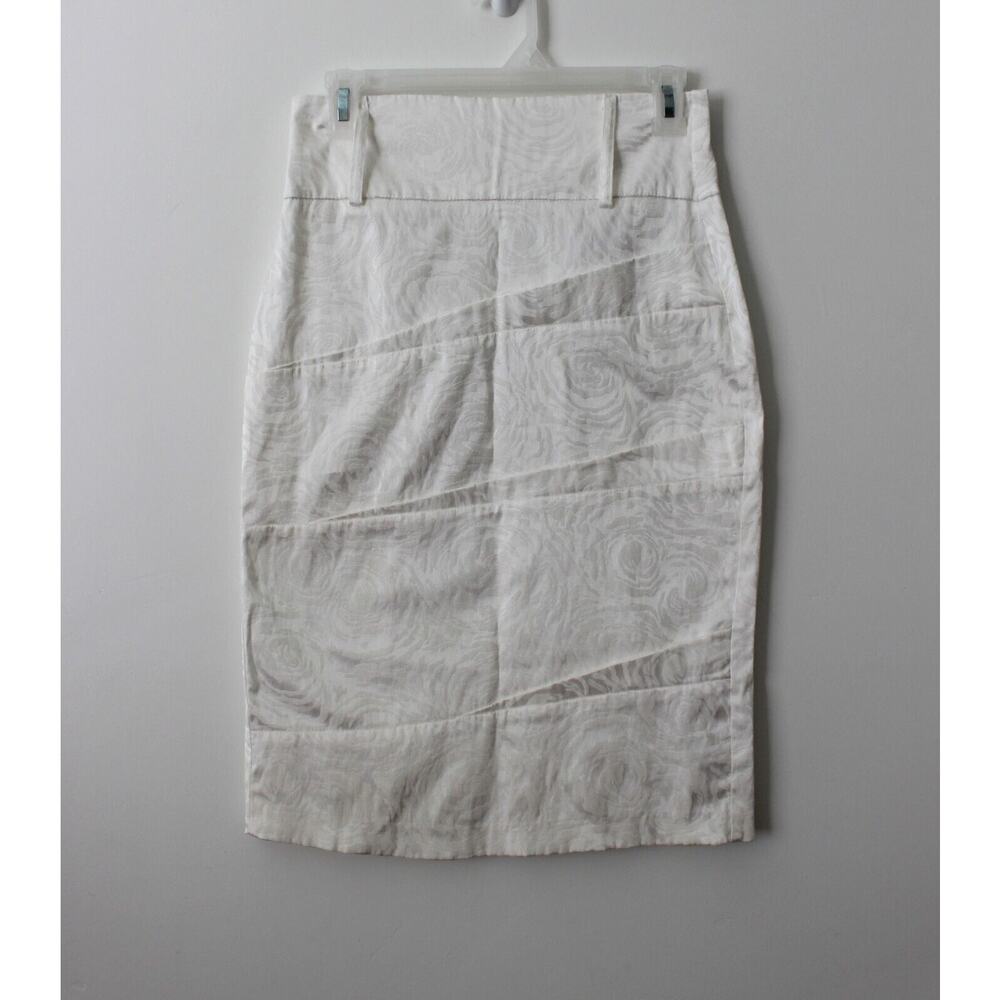 Klassy Collection Womens White Skirt Size M Pre-Owned